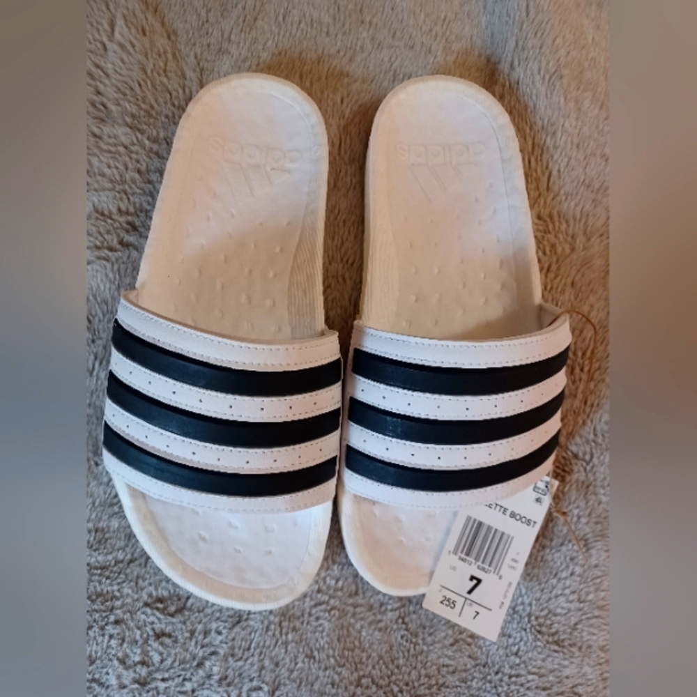 ADIDAS ADILETTE BOOST SLIDES